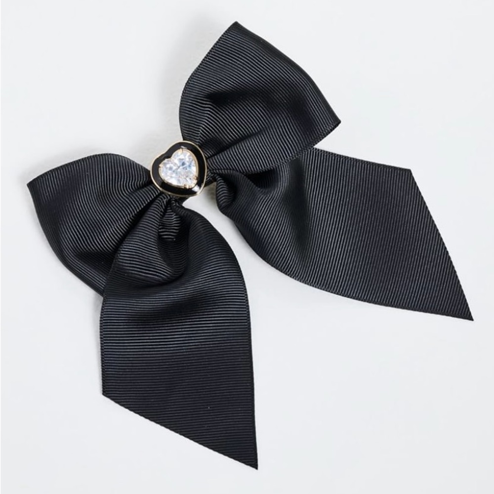 👸🏻 HOST PICK Alison Lou Elegant Black Bow with Heart Accent
